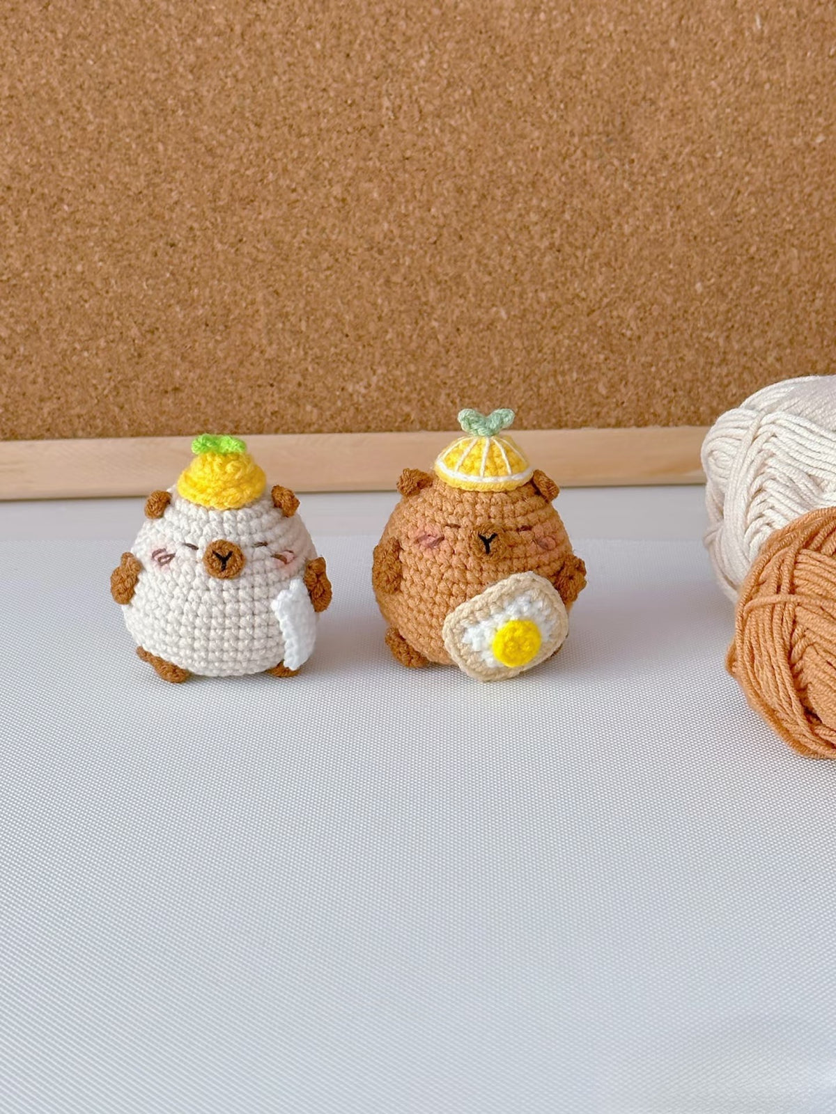 Crochet Capybara Foodie Doll – Handmade Amigurumi Charm