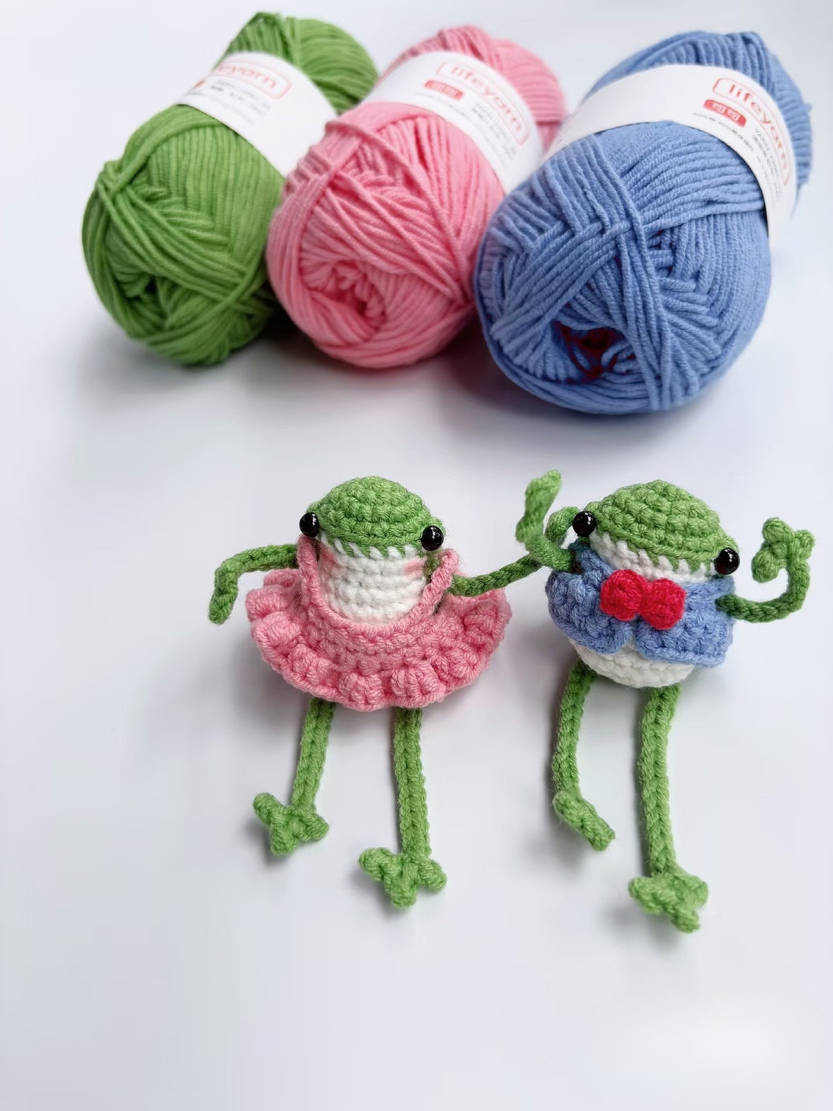 Crochet Frog Couple Keychain – Handmade Bag Charm
