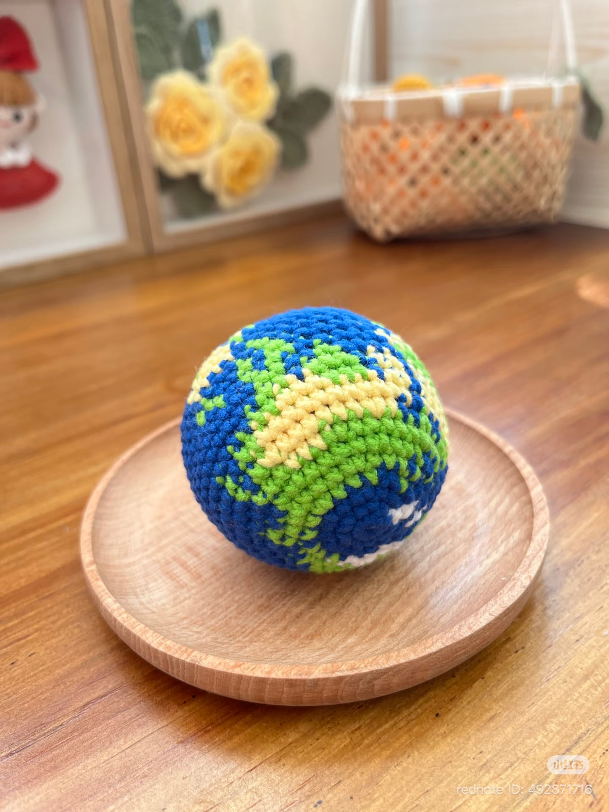 Little Earth – Handmade Crochet Globe