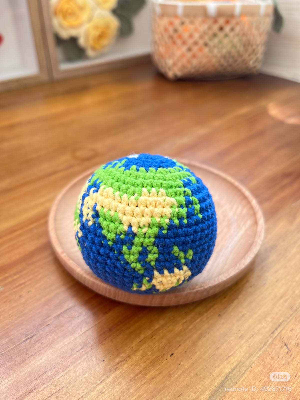 Little Earth – Handmade Crochet Globe