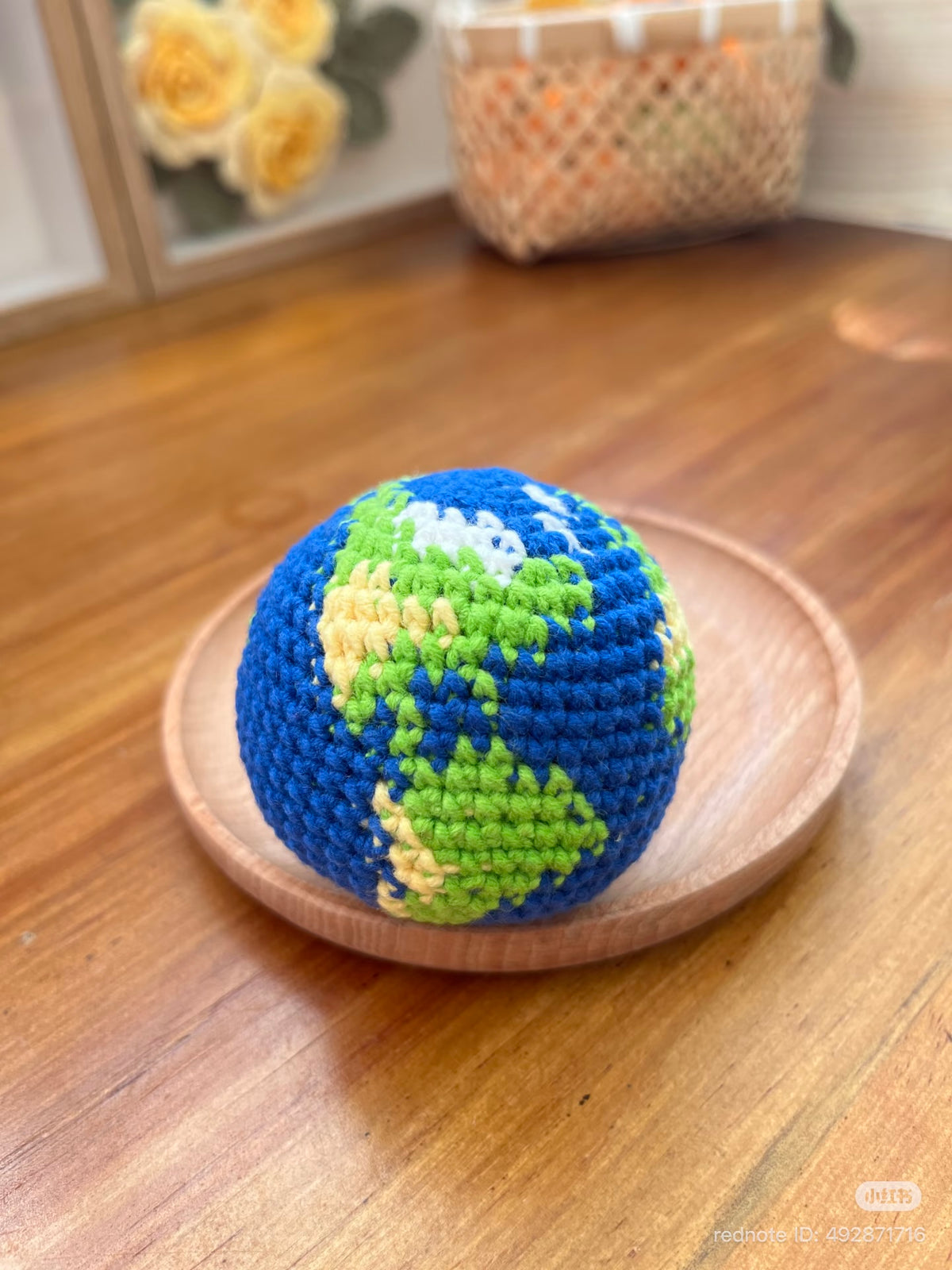 Little Earth – Handmade Crochet Globe