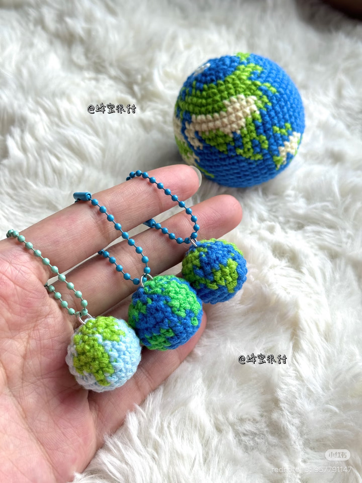 Little Earth – Handmade Crochet Globe