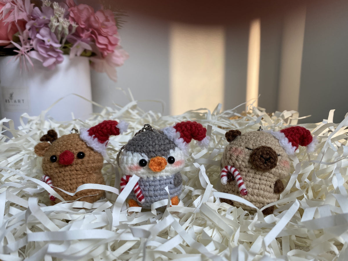 Christmas Crochet Keychain – Reindeer, Penguin & Capybara
