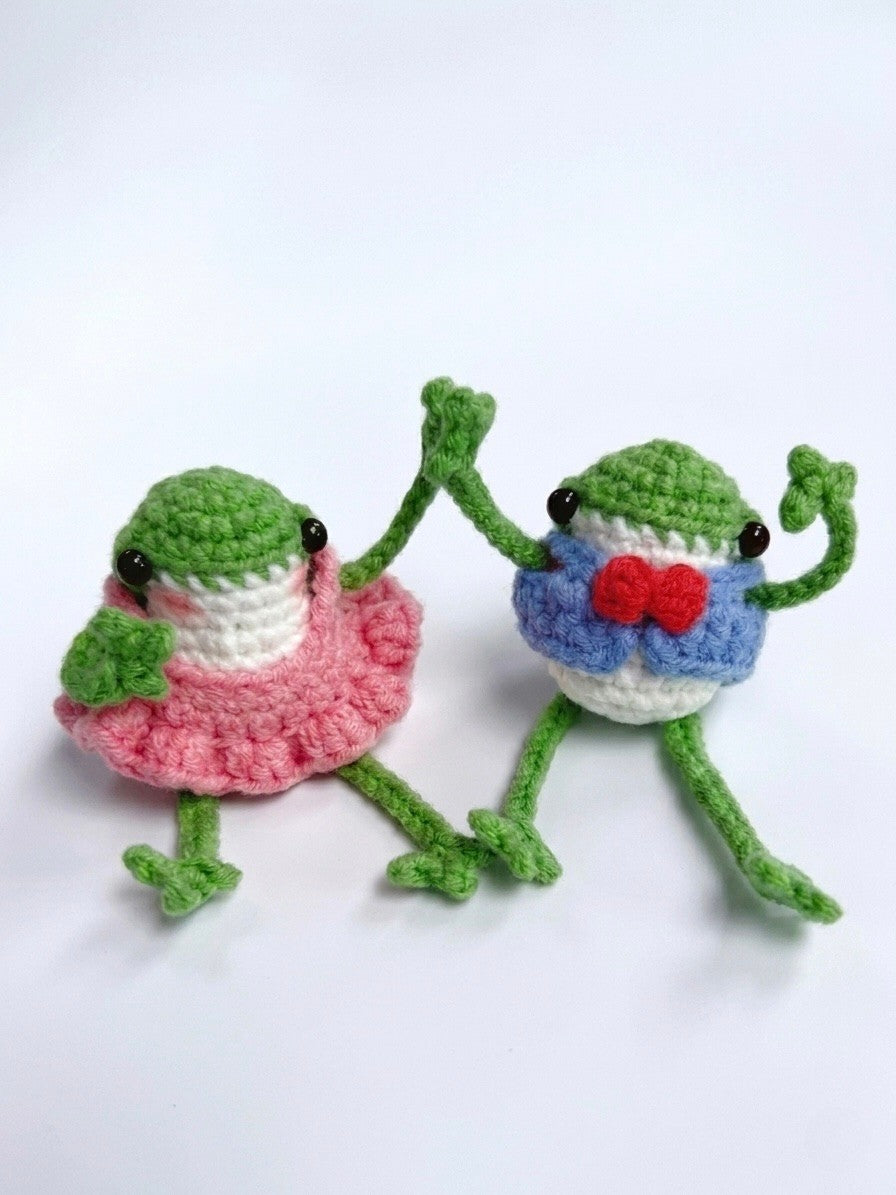 Crochet Frog Couple Keychain – Handmade Bag Charm