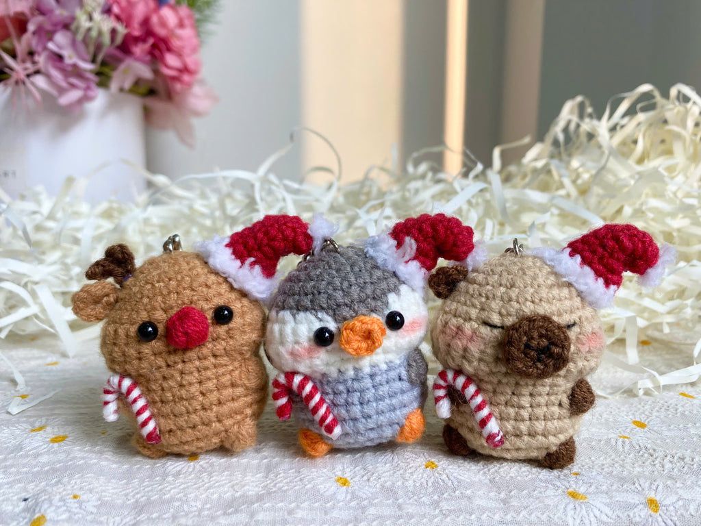 Christmas Crochet Keychain – Reindeer, Penguin & Capybara